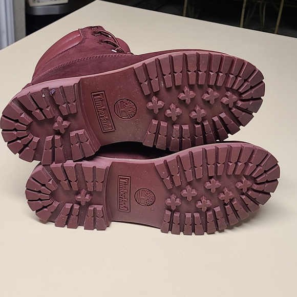 Timberland classic 6" boot size 6 1/2 - Picture 10 of 10